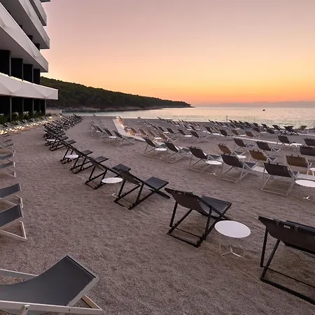 Grand View Hotel