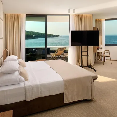 Grand View Postira