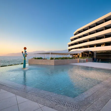 Grand View Hotel