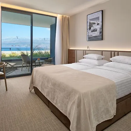 Grand View 4* Postira