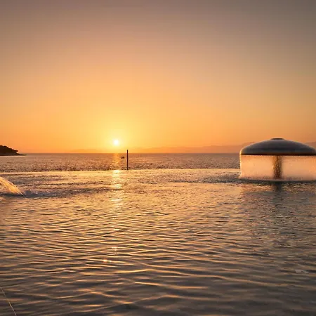 Grand View 4* Postira