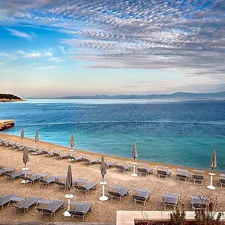 Grand View Hotel