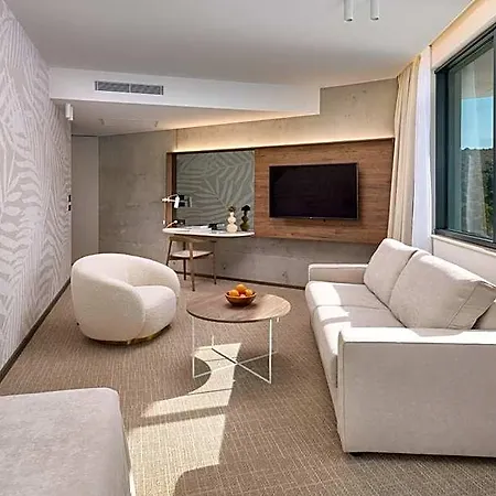 Grand View ホテル ポスティレ