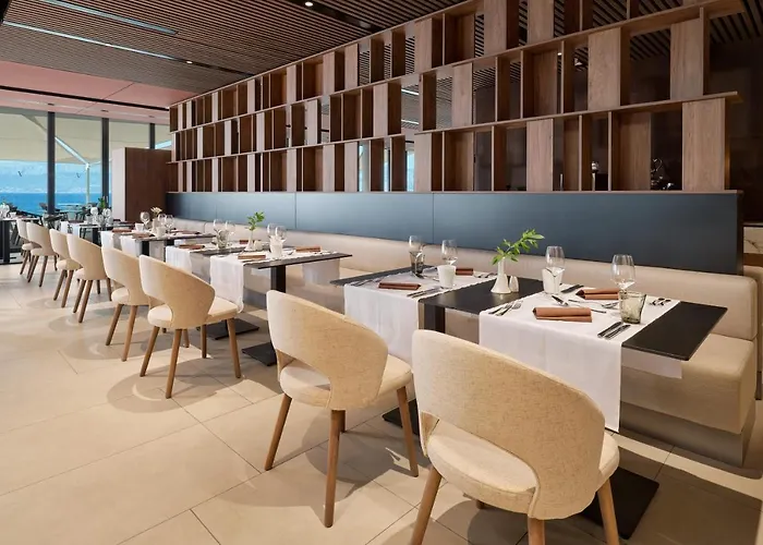 Grand View 4* Postira