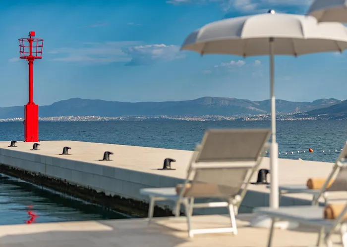 Szálloda Grand View Postira