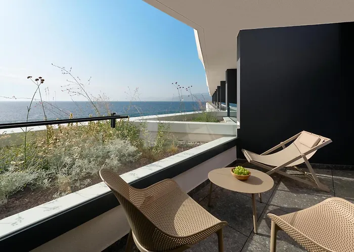 Grand View 4* Postira