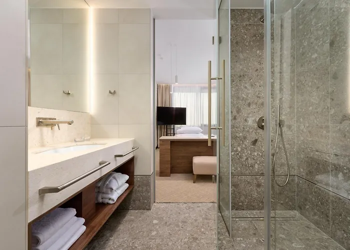 Grand View Szálloda 4*