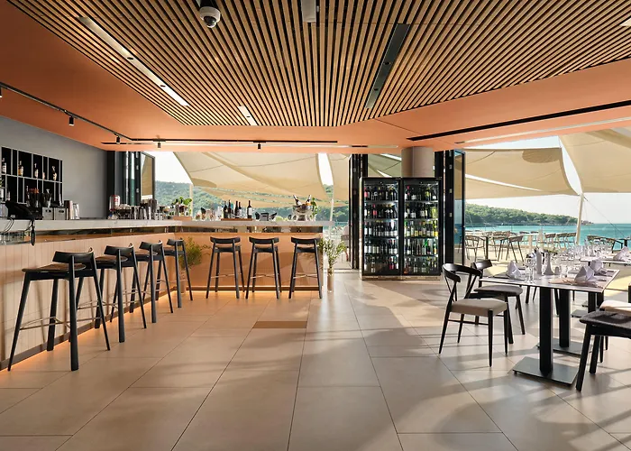 Grand View Hotel Postira