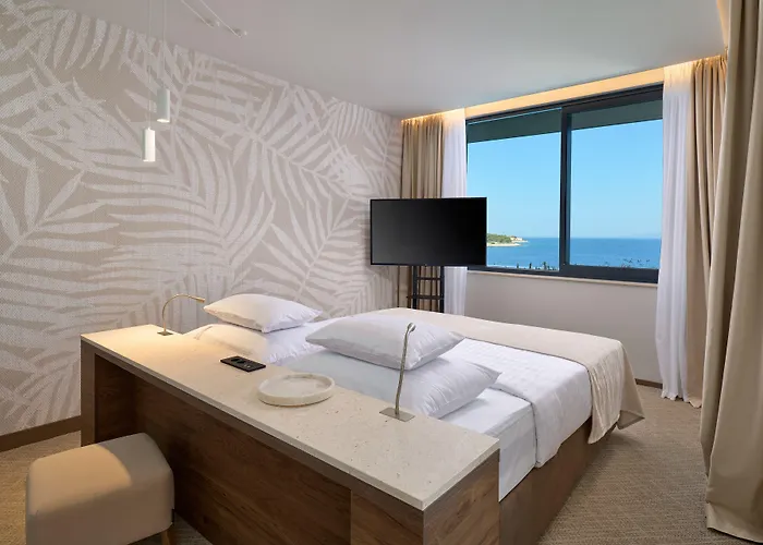 Grand View Hotel Postira