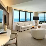 Grand View 포스티라