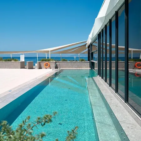 Grand View 4* Postira