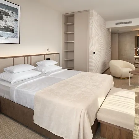 Grand View 4*