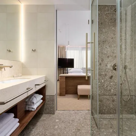 Grand View Hotel 4*