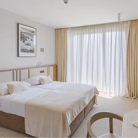 Hotel Grand View Postira